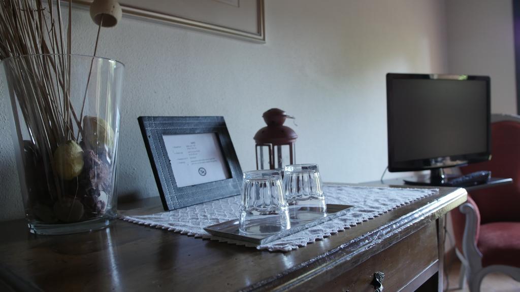 Quattrocolli B&B Quattro Castella Bagian luar foto