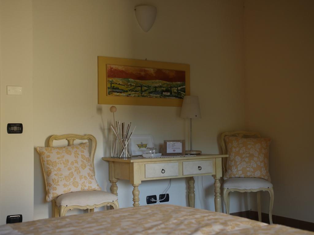 Quattrocolli B&B Quattro Castella Bagian luar foto